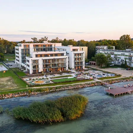 Sunset 408 شقة Fonyód